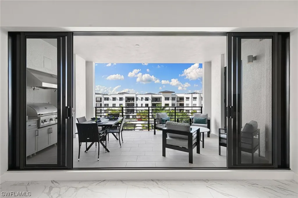 1125 Central Avenue Naples FL 34102