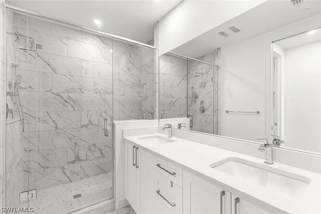 1125 Central Avenue Naples FL 34102