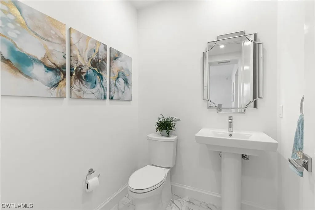 1125 Central Avenue Naples FL 34102