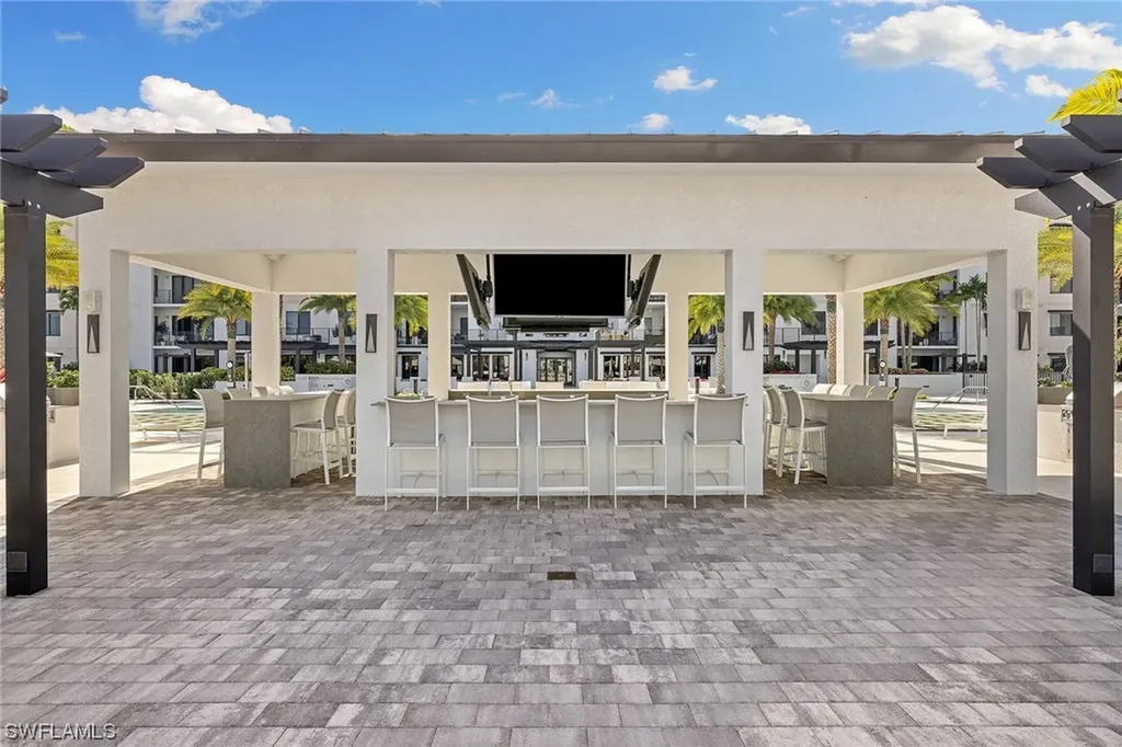 1125 Central Avenue Naples FL 34102