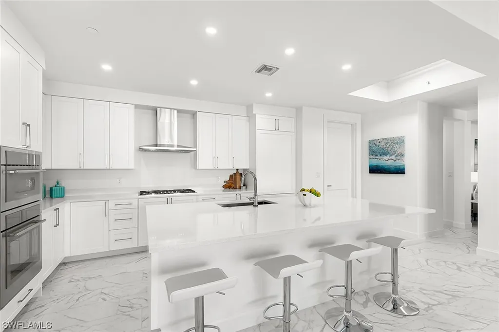 1125 Central Avenue Naples FL 34102