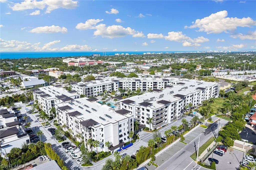 1125 Central Avenue Naples FL 34102