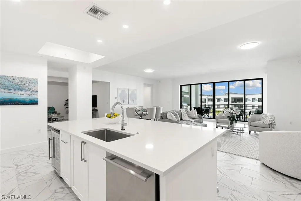 1125 Central Avenue Naples FL 34102