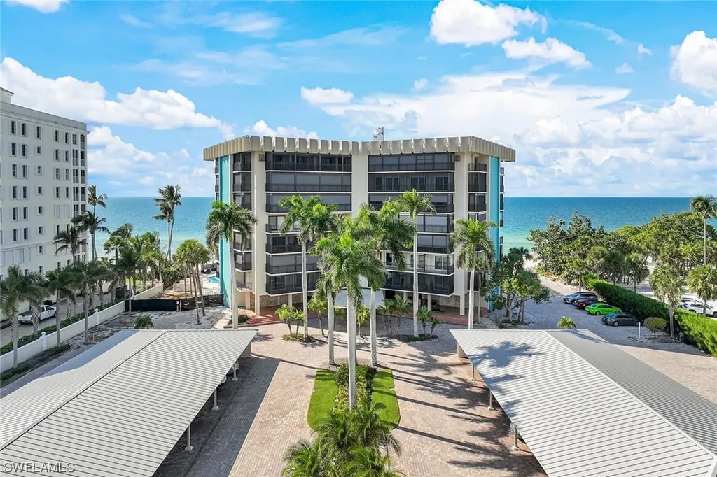 3399 Gulf Shore Boulevard N Naples FL 34103