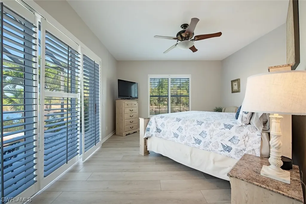 1067 Tivoli Drive Naples FL 34104