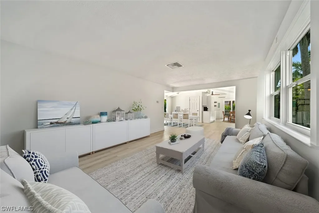 6141 Henderson Road Sanibel FL 33957