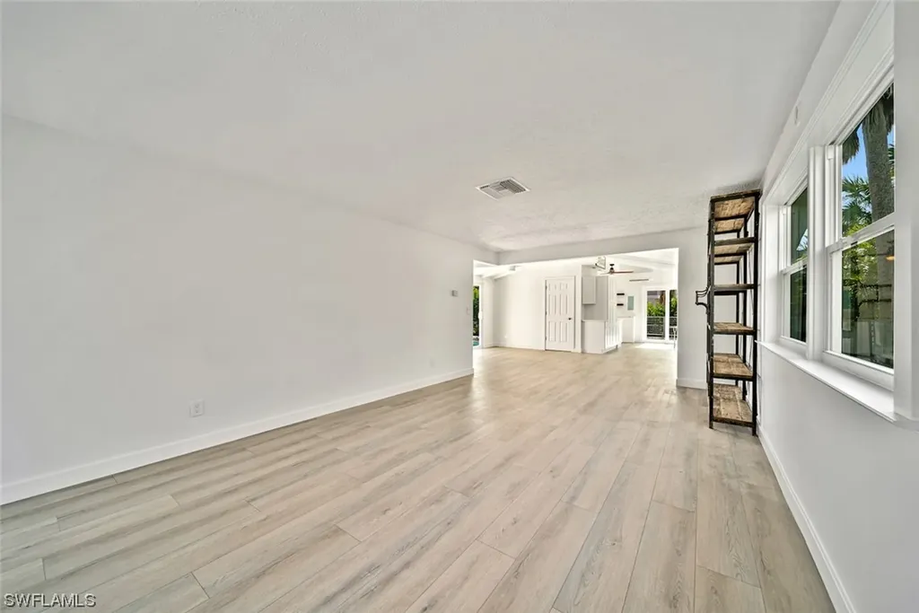 6141 Henderson Road Sanibel FL 33957
