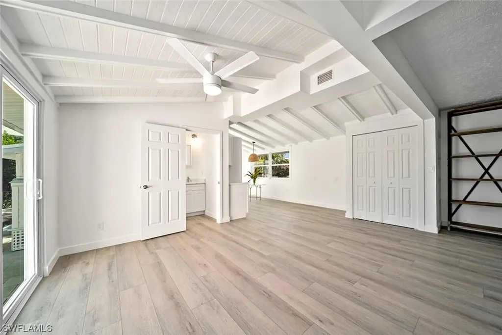 6141 Henderson Road Sanibel FL 33957