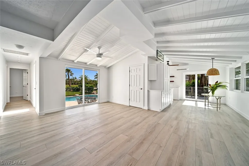 6141 Henderson Road Sanibel FL 33957