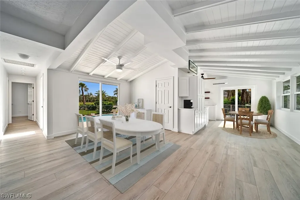 6141 Henderson Road Sanibel FL 33957