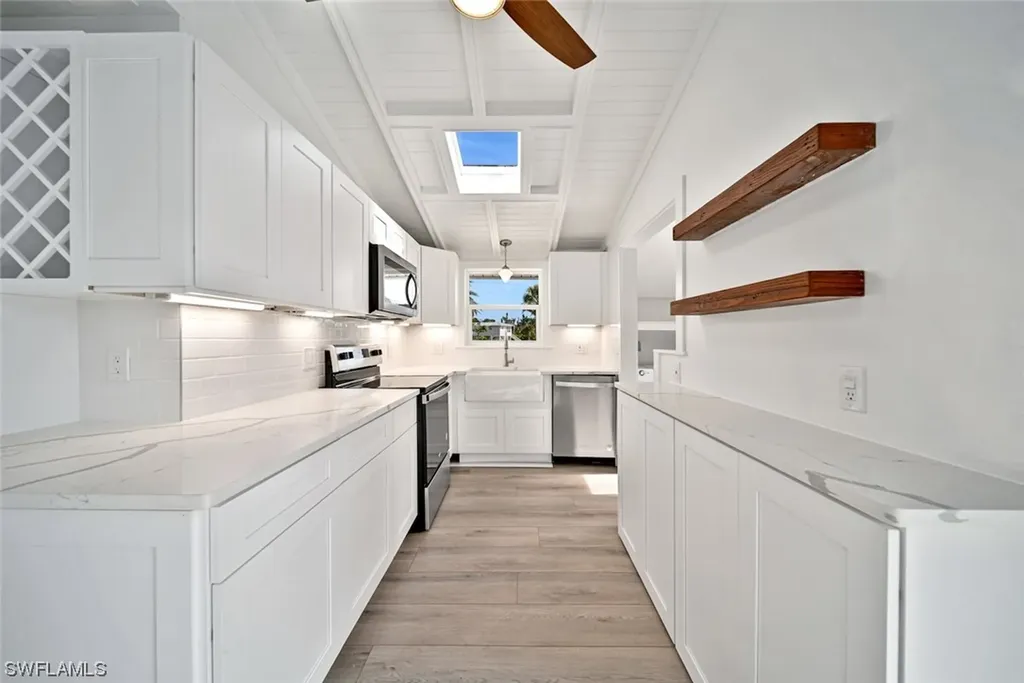 6141 Henderson Road Sanibel FL 33957