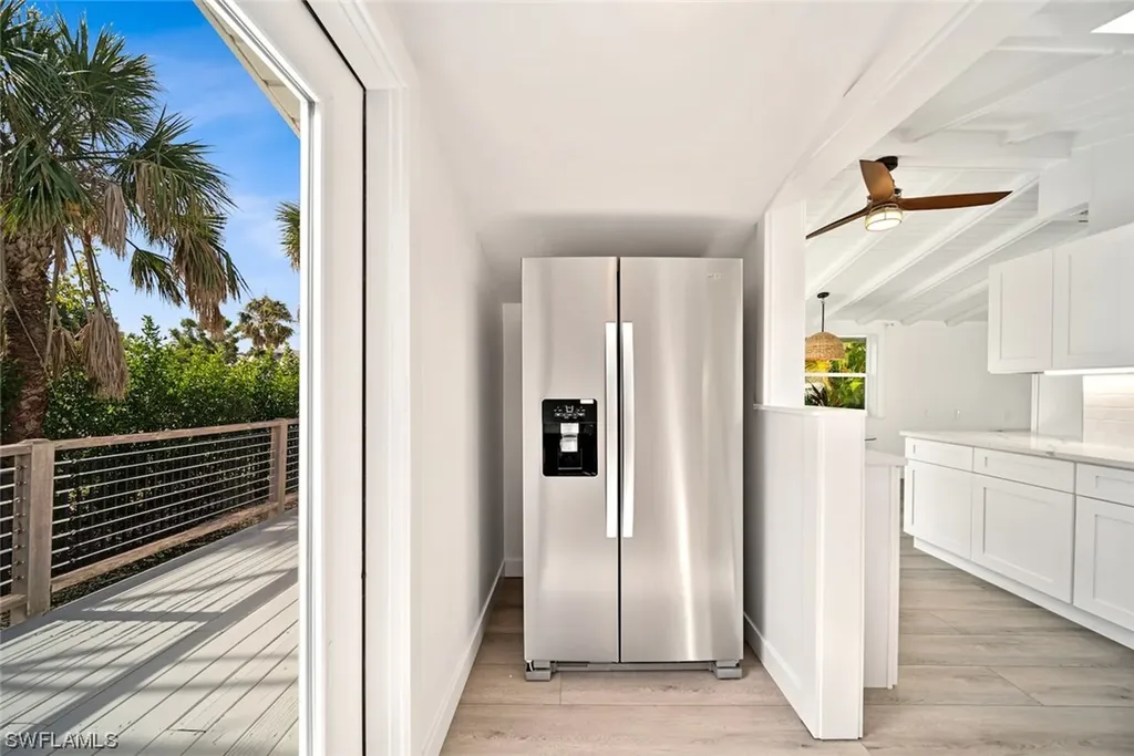 6141 Henderson Road Sanibel FL 33957