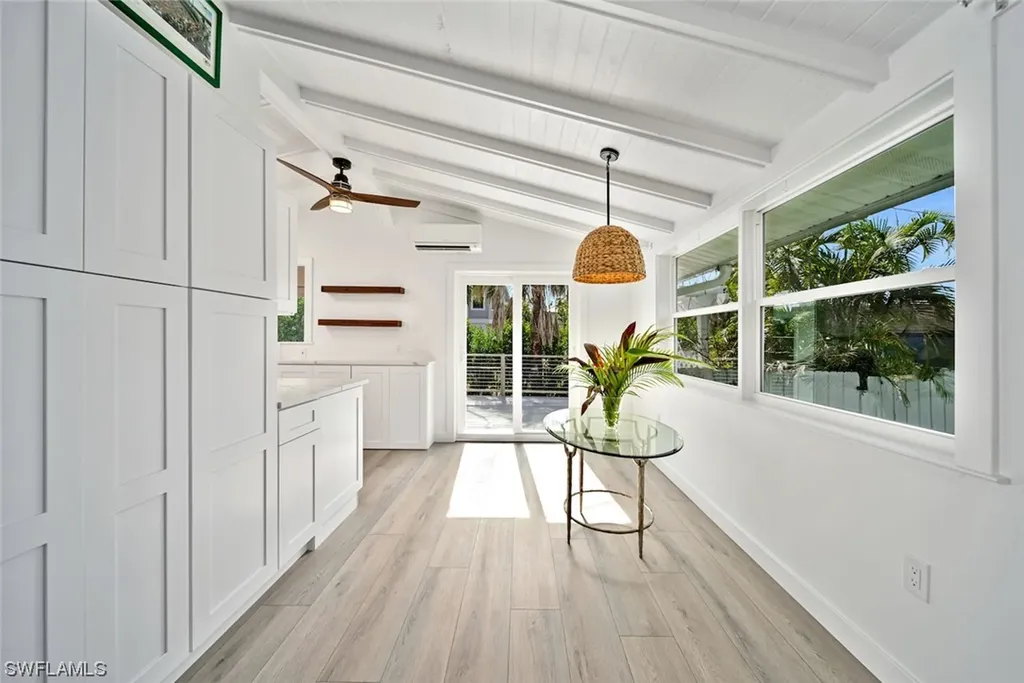 6141 Henderson Road Sanibel FL 33957
