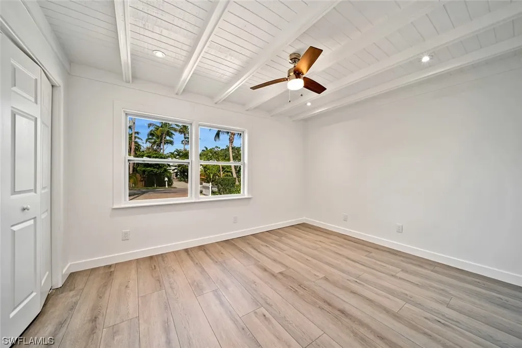 6141 Henderson Road Sanibel FL 33957