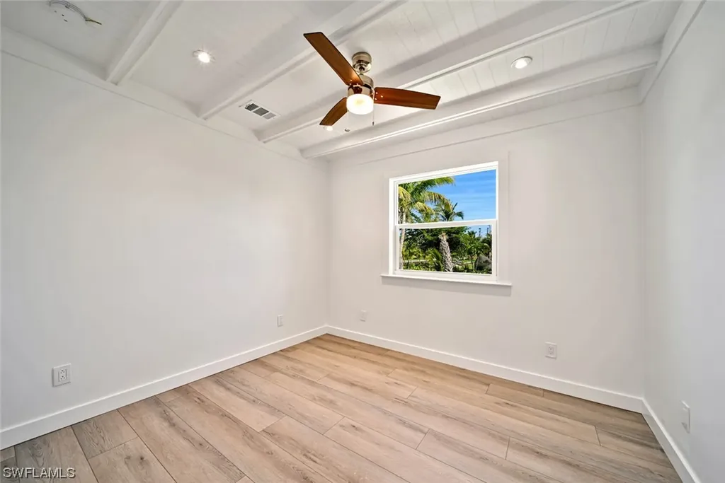 6141 Henderson Road Sanibel FL 33957