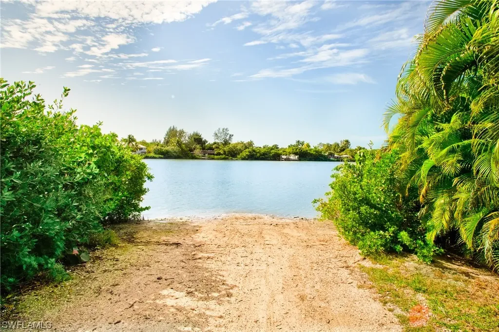 6141 Henderson Road Sanibel FL 33957