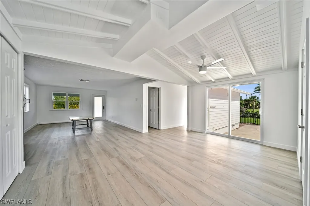 6141 Henderson Road Sanibel FL 33957