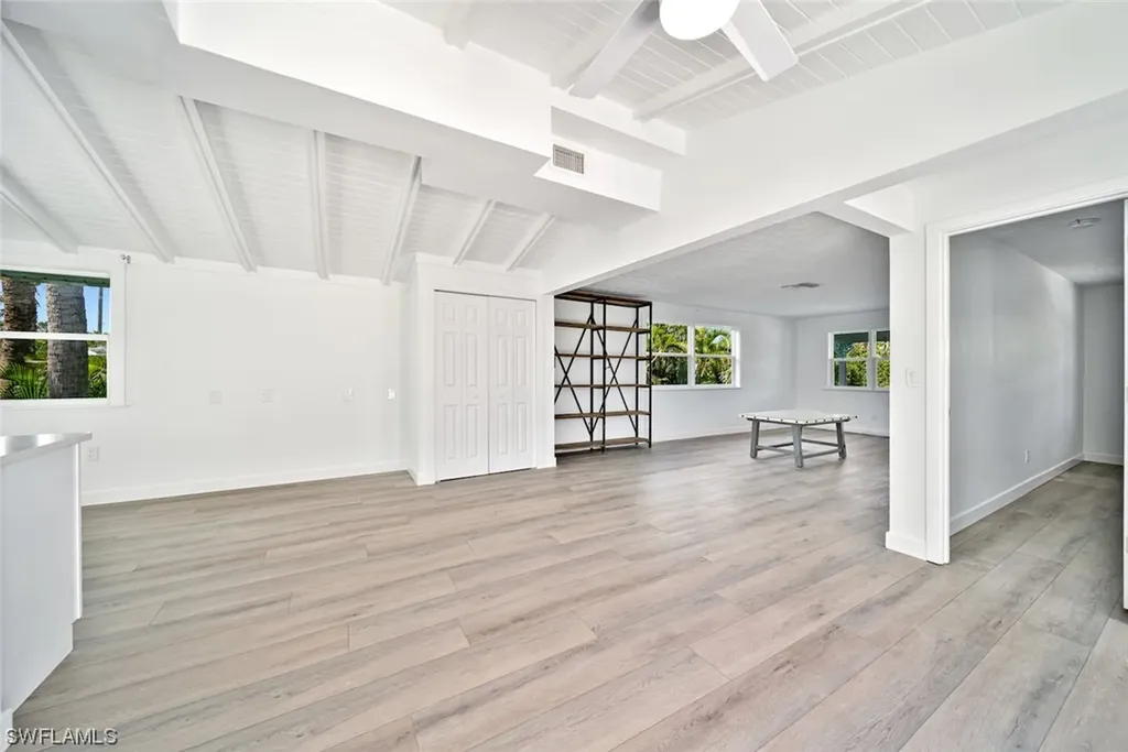 6141 Henderson Road Sanibel FL 33957