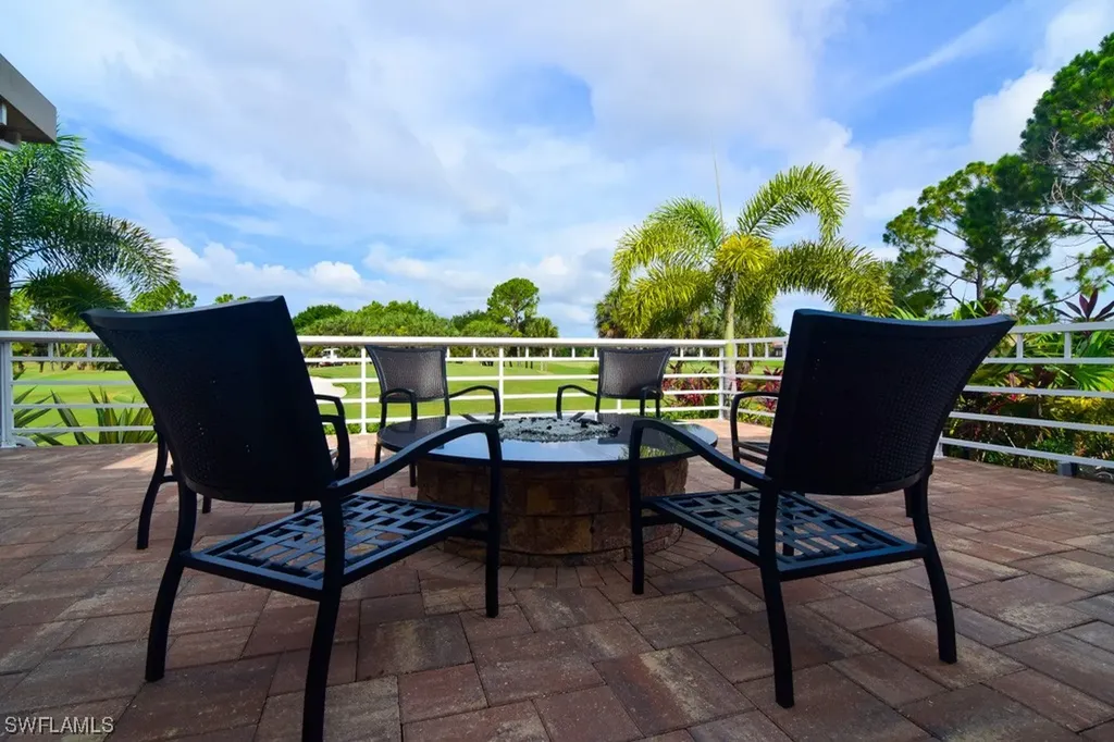 18940 Bay Woods Lake Drive Fort Myers FL 33908