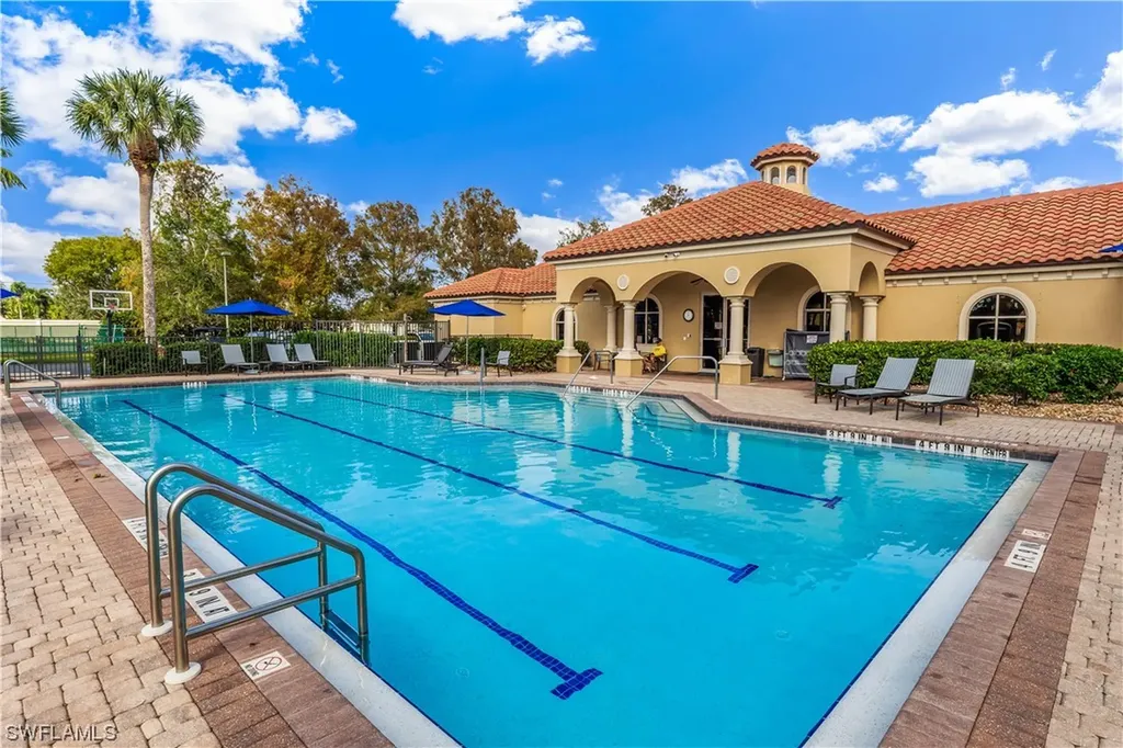 7296 Lantana Circle Naples FL 34119