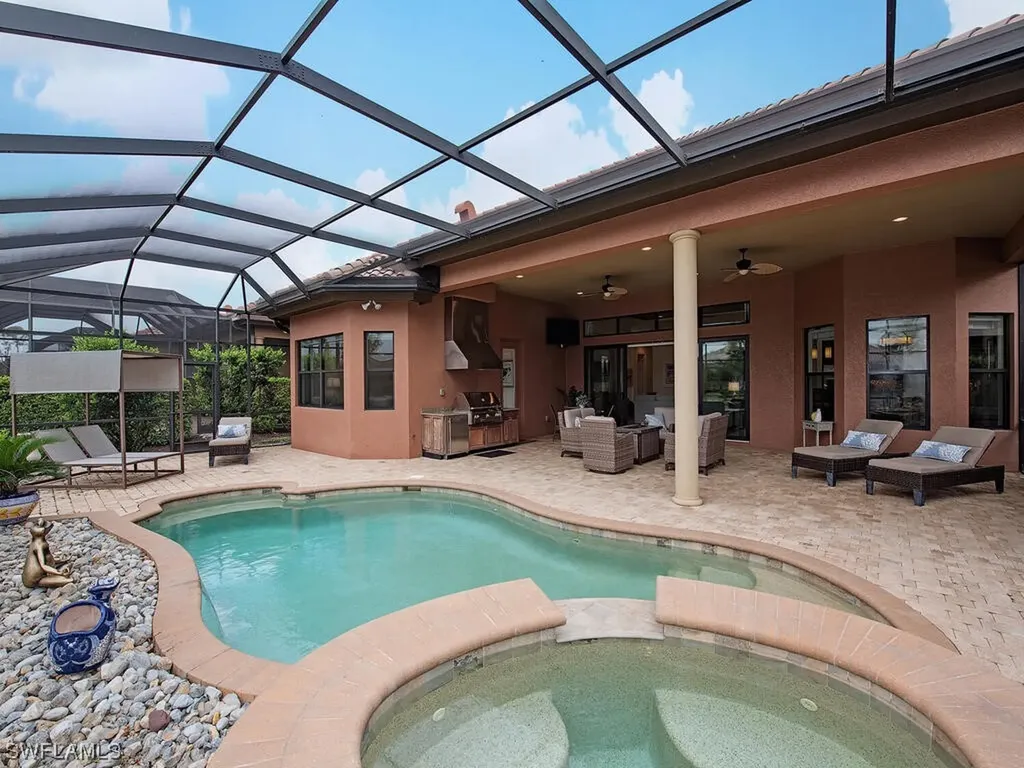 7296 Lantana Circle Naples FL 34119