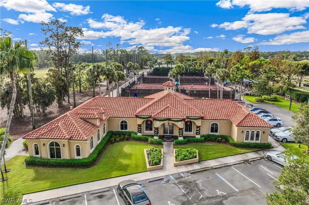 7296 Lantana Circle Naples FL 34119