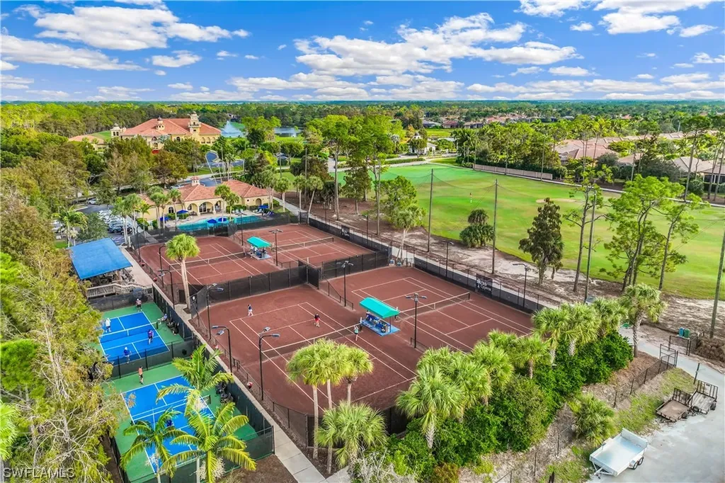7296 Lantana Circle Naples FL 34119