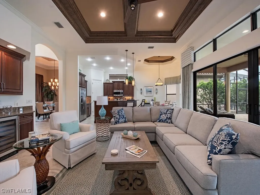 7296 Lantana Circle Naples FL 34119