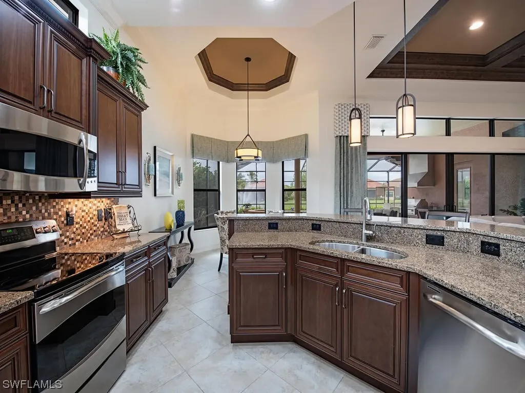 7296 Lantana Circle Naples FL 34119