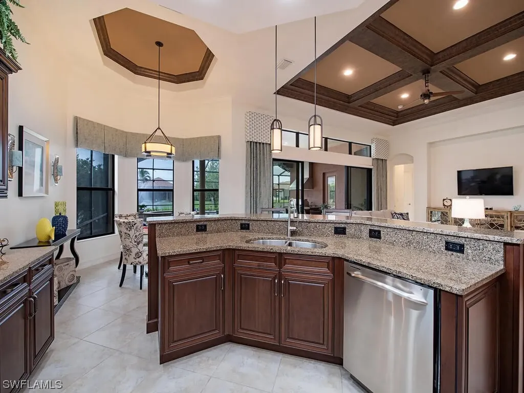 7296 Lantana Circle Naples FL 34119