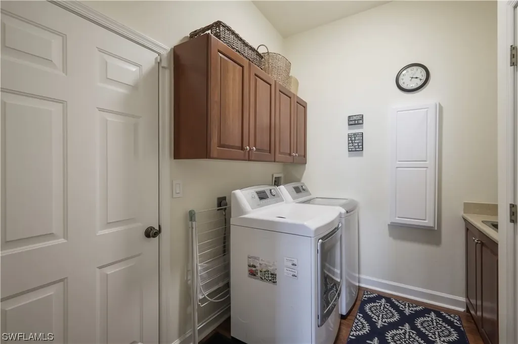 2332 Island Cove Circle Naples FL 34109