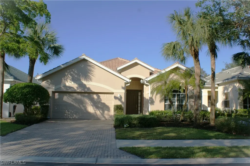 Naples FL, 3603 Grand Cypress Drive