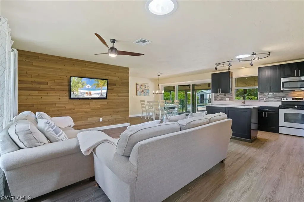 27333 Horne Avenue Bonita Springs FL 34135