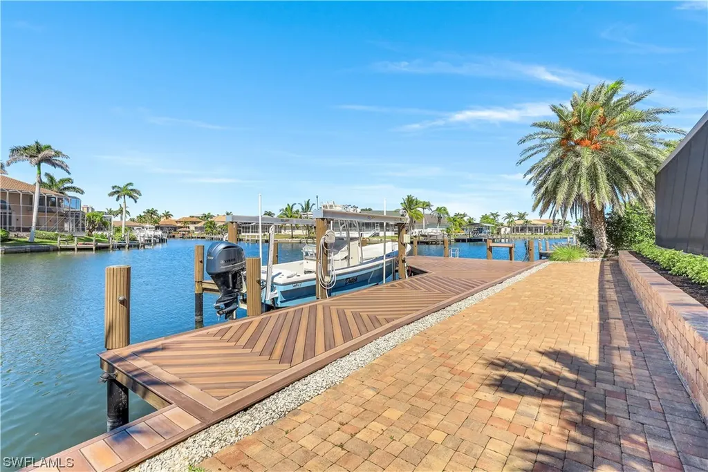 246 Edgewater Court Marco Island FL 34145