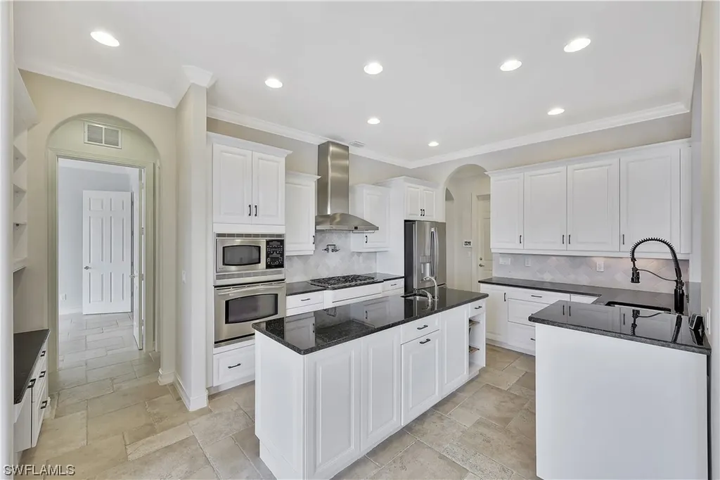 246 Edgewater Court Marco Island FL 34145
