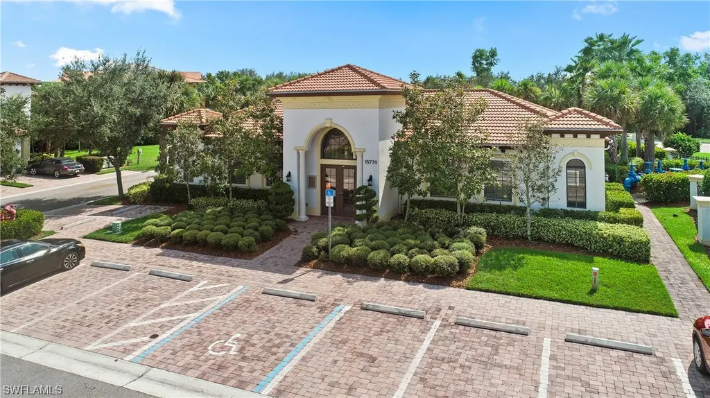 Fort Myers FL, 9460 Sardinia Way, Unit 106