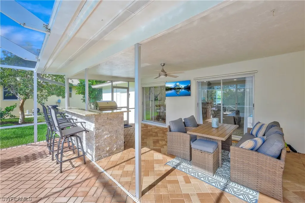 1207 Sunbird Avenue Marco Island FL 34145