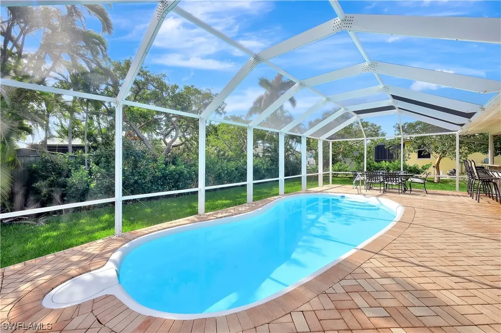1207 Sunbird Avenue Marco Island FL 34145