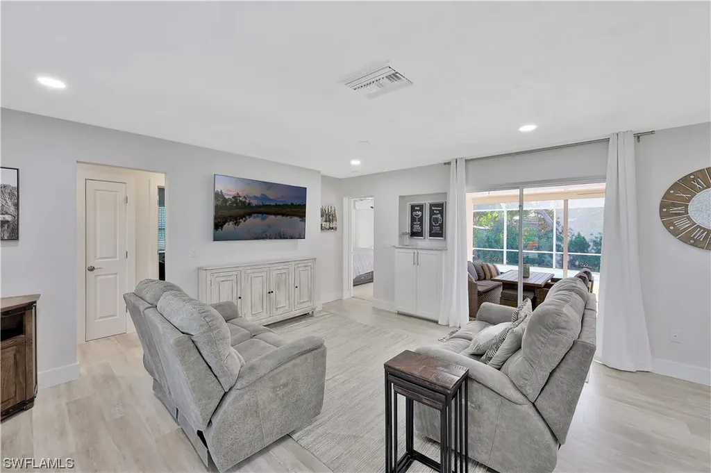 1207 Sunbird Avenue Marco Island FL 34145