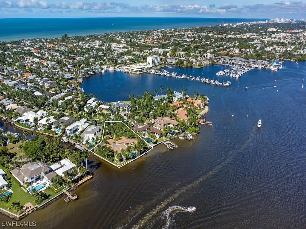 960 17th Avenue S Naples FL 34102