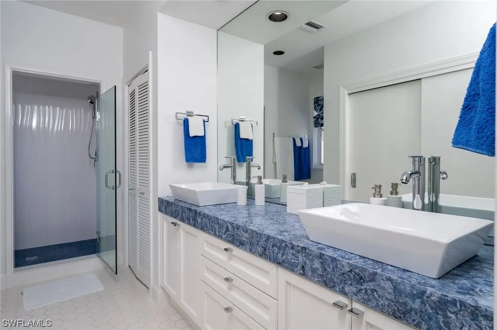 4681 Rue Belle Mer Sanibel FL 33957