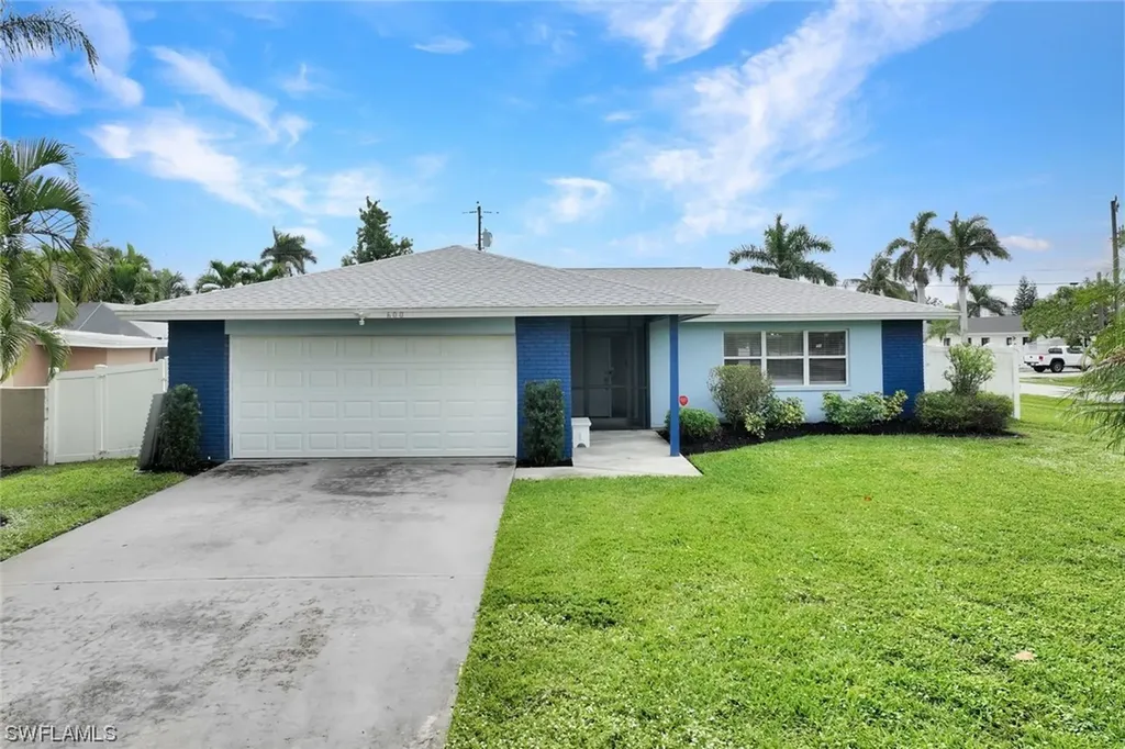 Naples FL, 600 100TH Avenue N