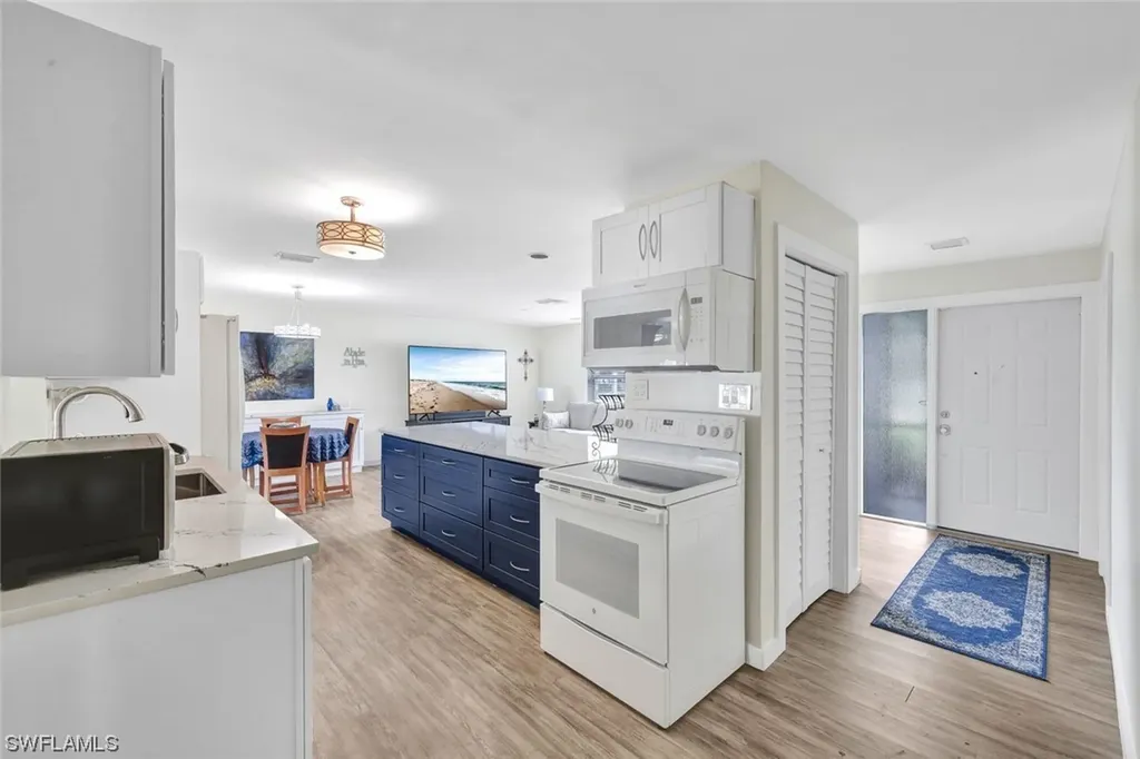 600 100th Avenue N Naples FL 34108