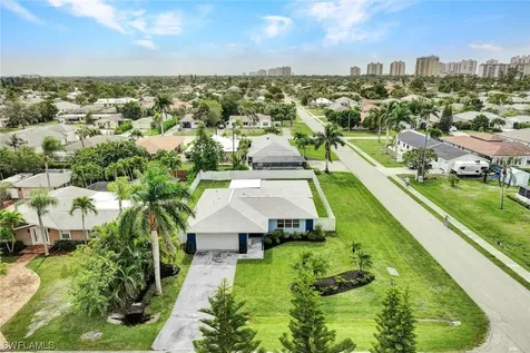 600 100TH Avenue N Naples FL 34108