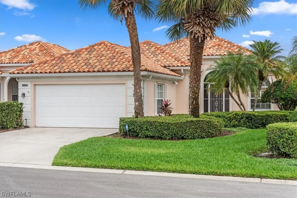 3956 Isla Ciudad Court Naples FL 34109