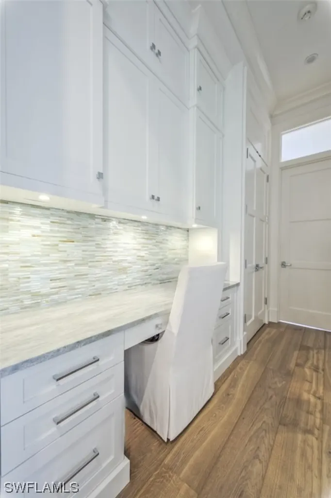 3120 Crayton Road Naples FL 34103