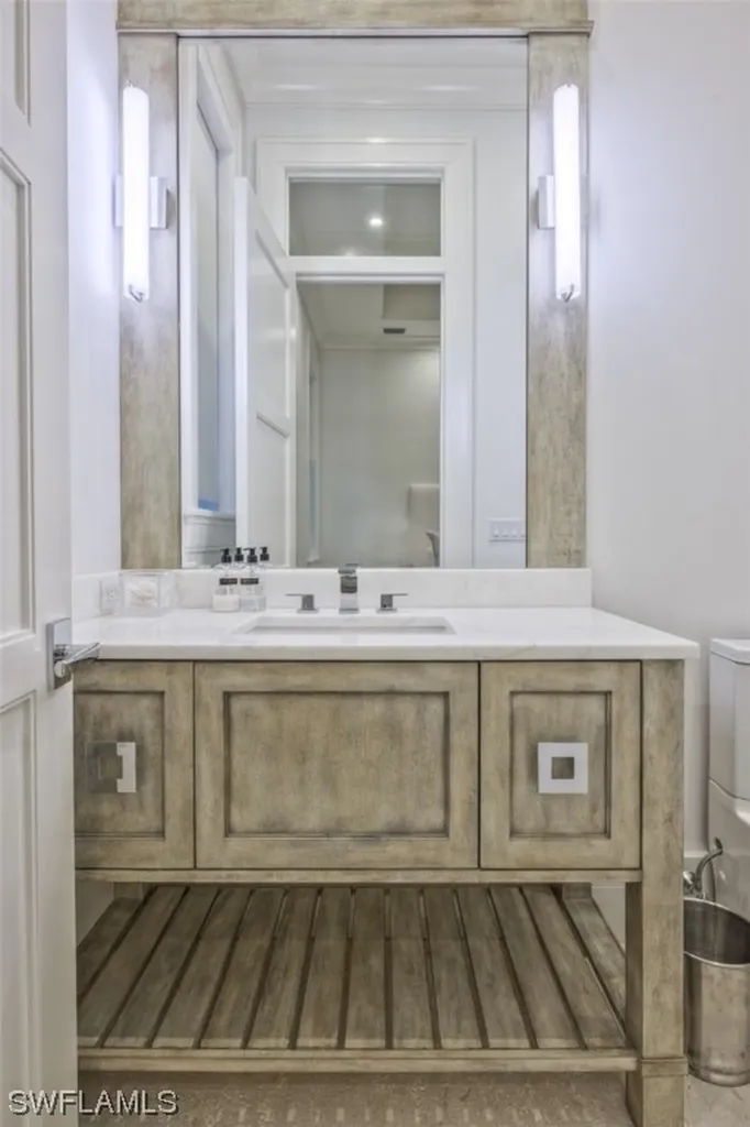 3120 Crayton Road Naples FL 34103