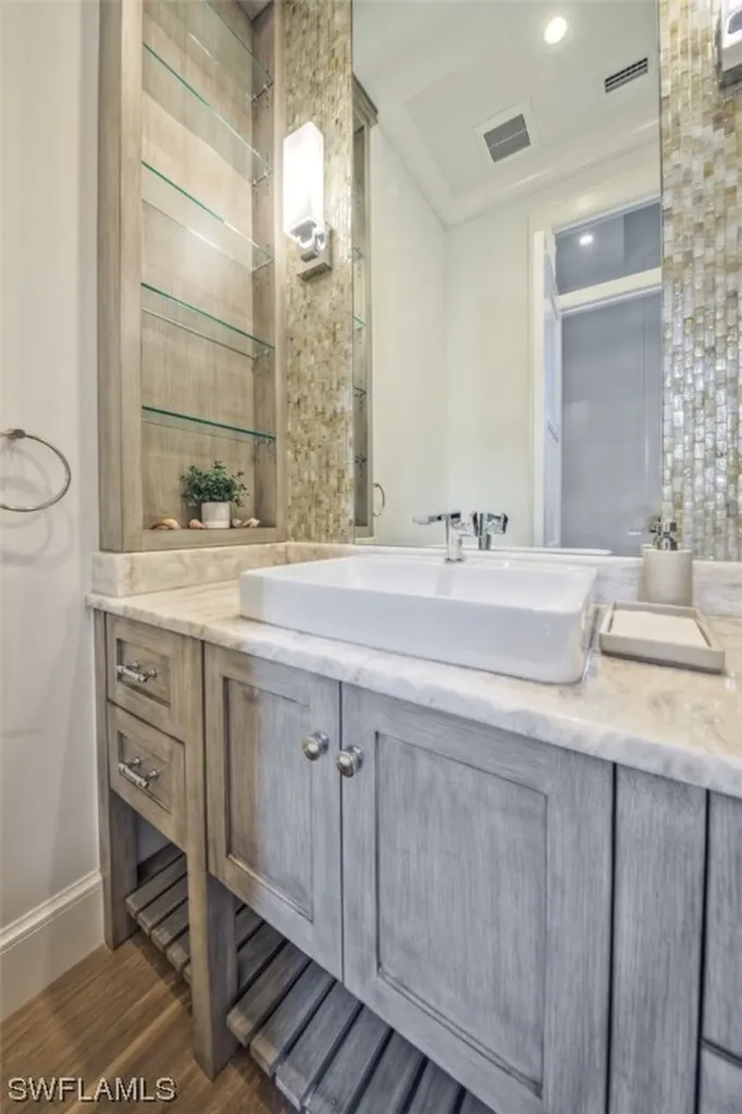 3120 Crayton Road Naples FL 34103