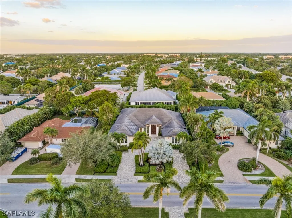 3120 Crayton Road Naples FL 34103