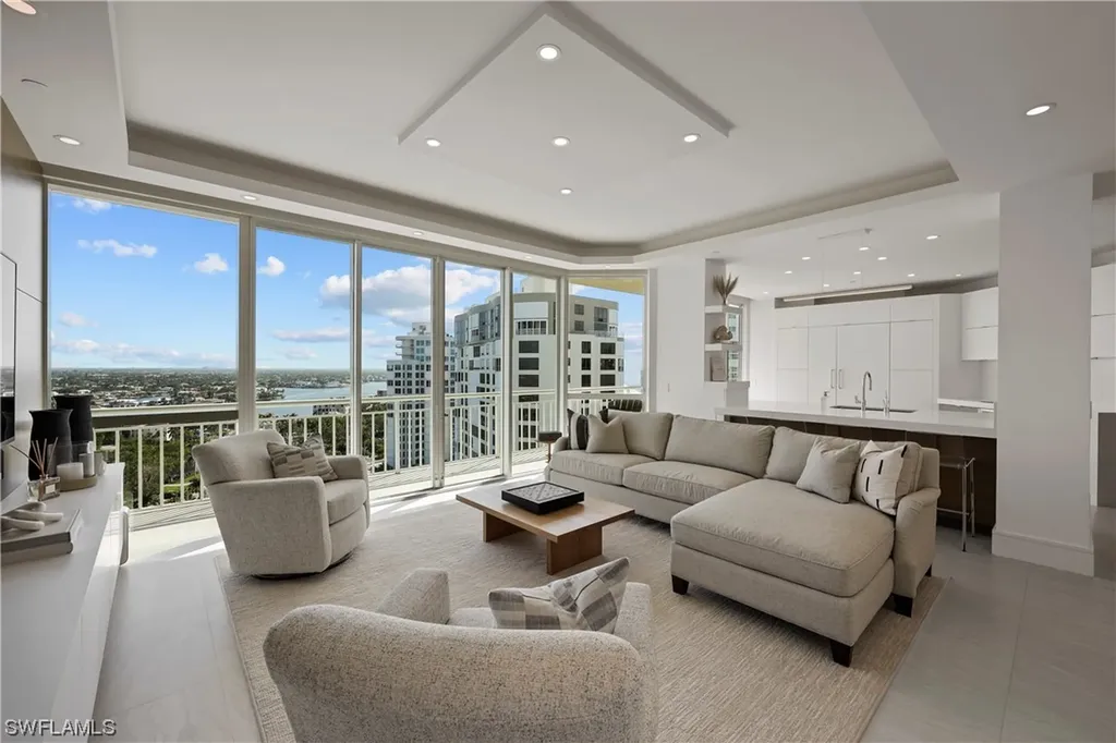 Naples FL, 4255 Gulf Shore Boulevard N, Unit 1602